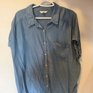 Terra & Sky Light Blue Denim Button-Up Blouse